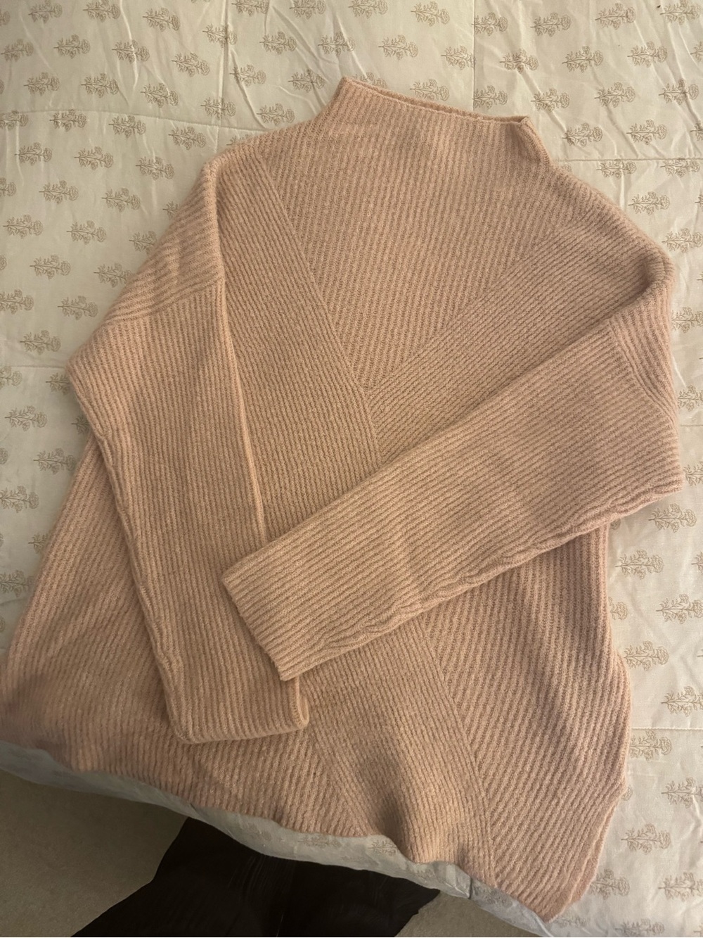 Reitmans Ribbed Mock Neck Sweater - Light Blush